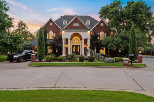 4713 Windrush Cir, Norman, OK, 73072-3955 | Card Image