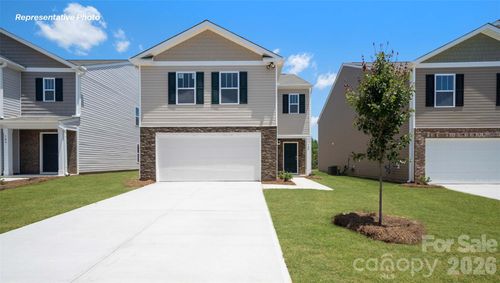 643 13th Avenue Dr Ne, Hickory, NC, 28601-2895 | Card Image