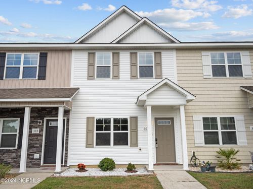 305 Justice Farm Dr, Sneads Ferry, NC, 28460-4703 | Card Image