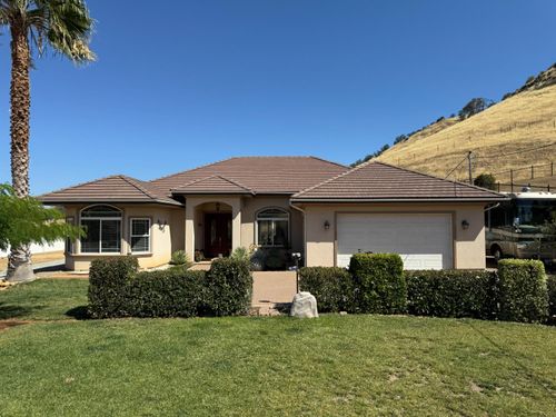 6276 Hilltop Drive, Sanger, CA, 93657 | Card Image