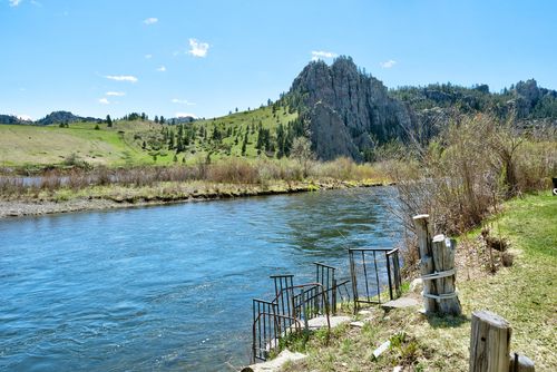 73 Seibold Ln, Cascade, MT, 59421-8323 | Card Image