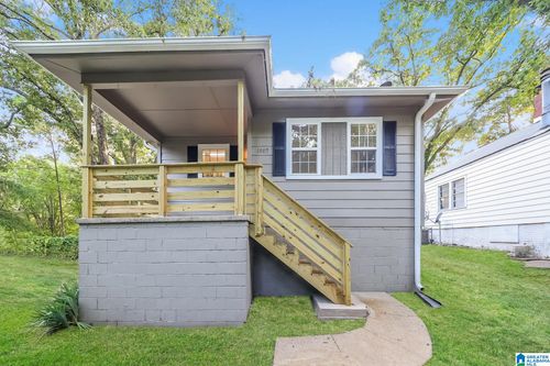 1009 12th St, Midfield, AL, 35228-2401 | Card Image