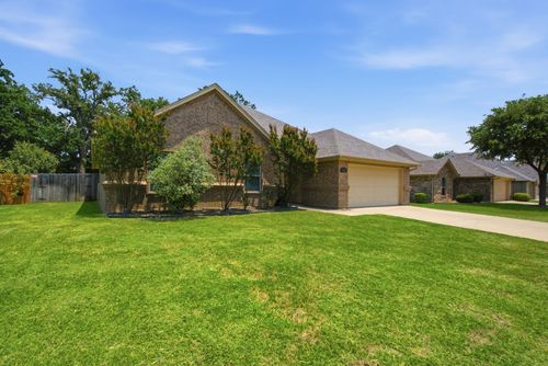 2013 Lindentree Dr, Weatherford, TX, 76086-6148 | Card Image