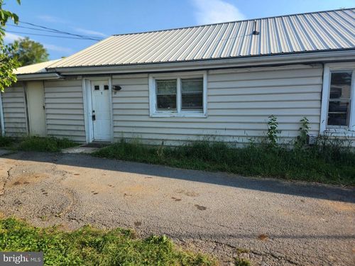 1-12083 Winchester Ave, BUNKER HILL, WV, 25413-3263 | Card Image