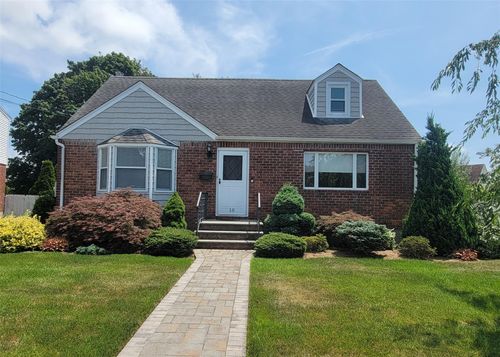 10 Grenville Ct, East Rockaway, NY, 11518-1004 | Card Image