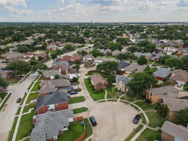 1404 Ranchview Ct, House other with 3 bedrooms, 3 bathrooms and null parking in Carrollton TX | Image 32