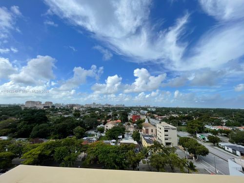 ph08-215 Sw 42nd Ave, Coral Gables, FL, 33134-1725 | Card Image