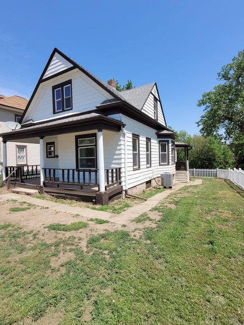 2314 Court St, Sioux City, IA, 51104-3111 | Card Image