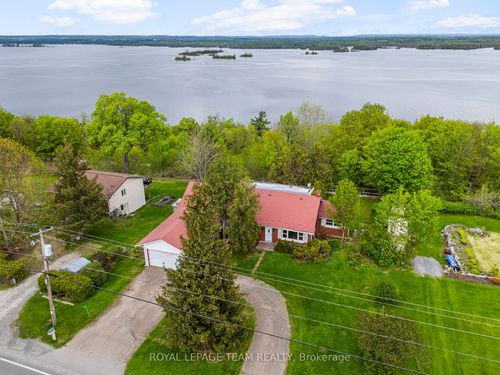 1056 River Rd, Renfrew, ON, K7S1W2 | Card Image
