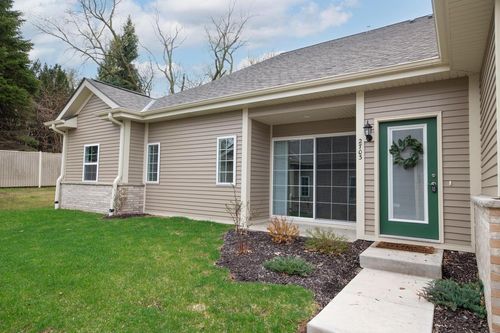 2703 Pond Drive Drive, Saint Francis, WI, 53235 | Card Image