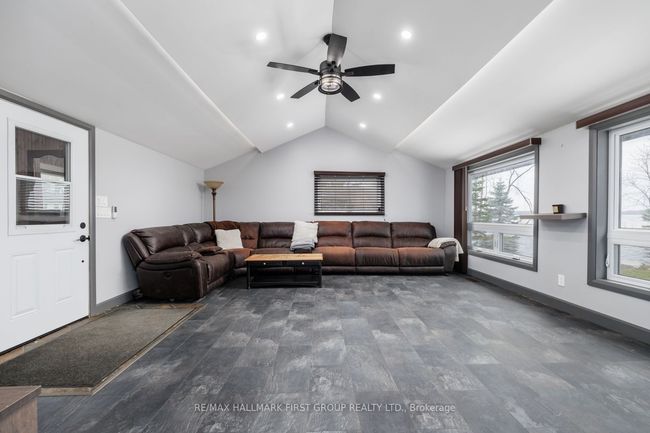 6386 Bluebird St, House other with 3 bedrooms, 1 bathrooms and 20 parking in Ramara ON | Image 5