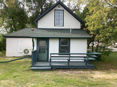 204 7th Avenue Se, House other with 3 bedrooms, 1 bathrooms and null parking in Baudette MN | Image 1