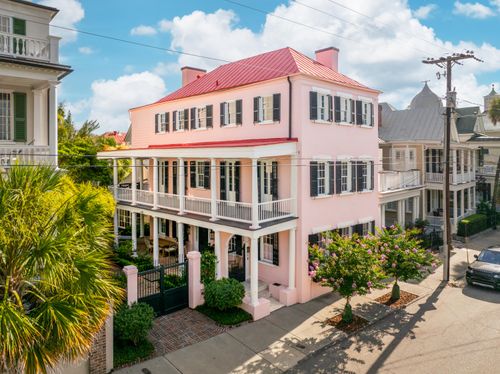 42 S Battery St, Charleston, SC, 29401-2327 | Card Image