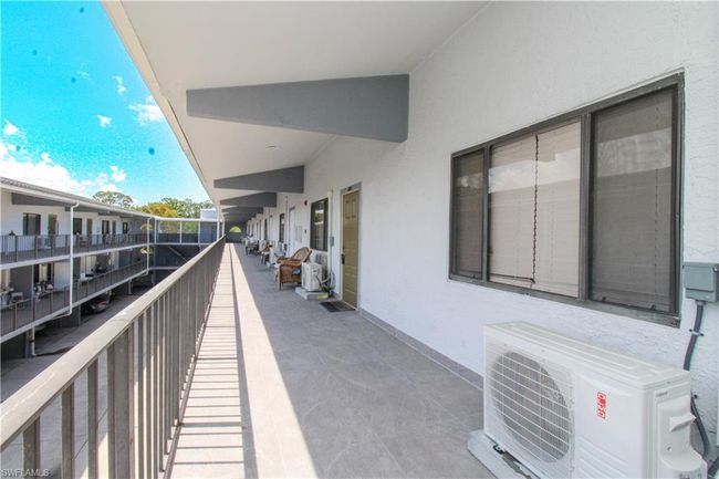 APT-306 - 826 Wiggins Pass Rd, Condo with 1 bedrooms, 1 bathrooms and 1 parking in NAPLES FL | Image 4