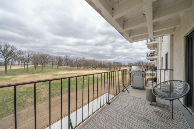 Balcony 2 | Image 16