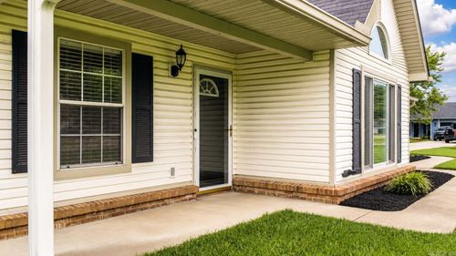 11 Fawn Dr, Ward, AR, 72176-8570 | Card Image