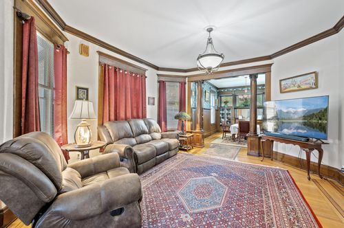 2523 Dupont Ave N, Minneapolis, MN, 55411-2037 | Card Image