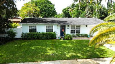 941 Laurel Road, House other with 3 bedrooms, 1 bathrooms and null parking in North Palm Beach FL | Image 1