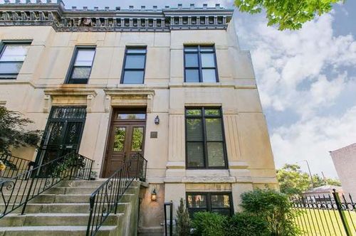 g-3313 S Calumet Ave, CHICAGO, IL, 60616-3933 | Card Image