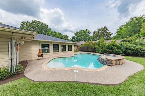 1015 Bluebonnet St, Katy, TX, 77493-2222 | Card Image