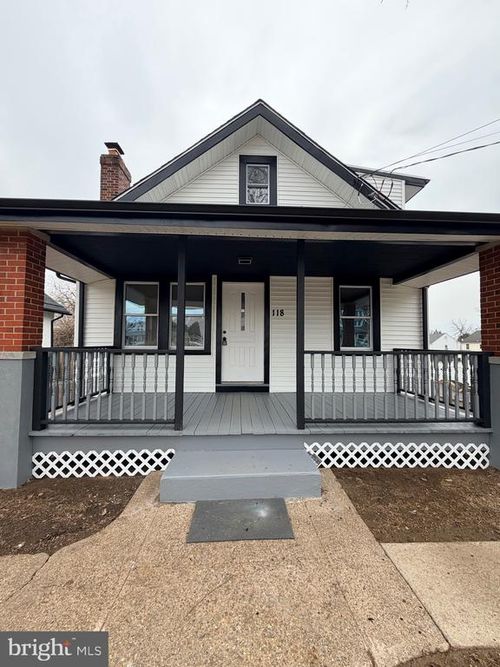 118 Catalpa Ave, Wilmington, DE, 19804-1741 | Card Image