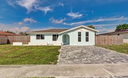 876 Gardenia Dr, Royal Palm Beach, FL, 33411-3469 | Card Image
