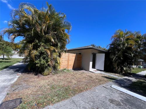 142-3006 Nw 4th Ter, Pompano Beach, FL, 33064-3129 | Card Image