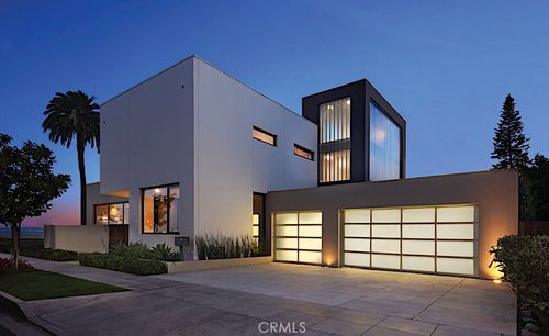 2767 E Ocean Blvd, Long Beach, CA, 90803-2540 | Card Image