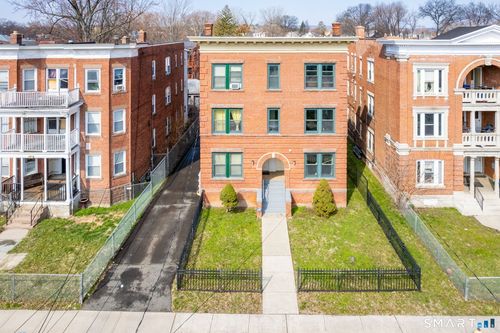 19 Edgewood St, Hartford, CT, 06112-2322 | Card Image