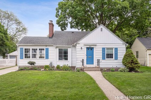 2052 Gorham Dr Se, East Grand Rapids, MI, 49506-4584 | Card Image