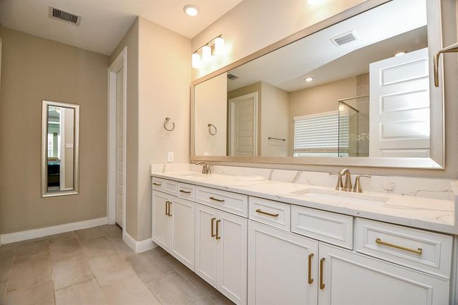 2626 Summer Indigo Trl, House other with 5 bedrooms, 3 bathrooms and 2 parking in Pearland TX | Image 24