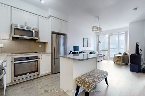 1609b-9090 Yonge St, Richmond Hill, ON, L4C0Z1 | Card Image