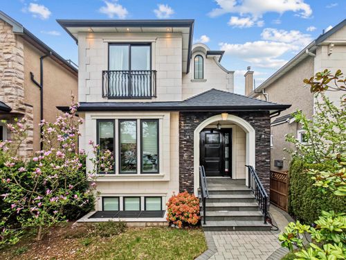 4555 W 9th Ave, Vancouver, BC, V6R2E2 | Card Image
