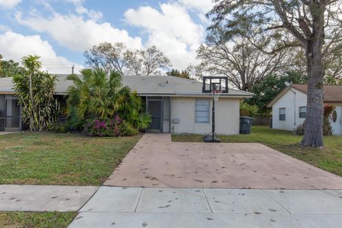 1348 Riverside Cir, Wellington, FL, 33414-5515 | Card Image