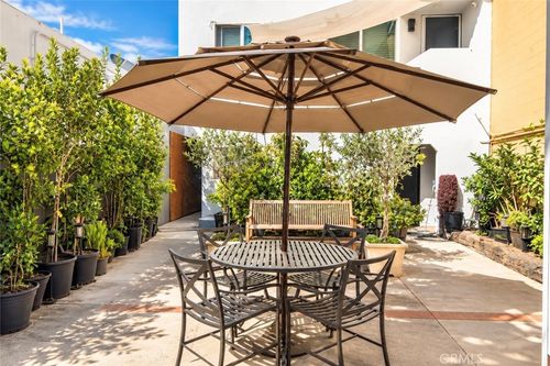 907 Electric Ave, Seal Beach, CA, 90740-6315 | Card Image
