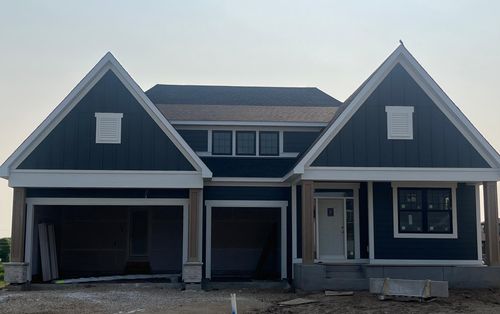 4000 Arbor Dr, Woodbury, MN, 55129-7582 | Card Image