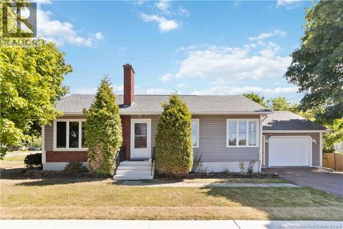 33 Ellerdale Ave, Moncton, NB, E1A3M6 | Card Image