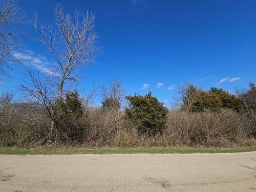 216 Cuyahoga Dr, DIXON, IL, 61021-8139 | Card Image