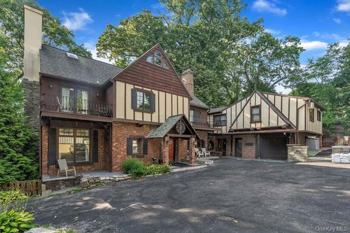 45 Wolden Rd, Ossining, NY, 10562-5329 | Card Image