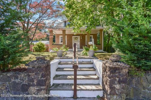 57 Memorial Pkwy, Atlantic Highlands, NJ, 07716-1441 | Card Image