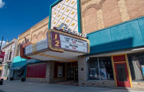 221 S Main St, Kendallville, IN, 46755-1717 | Card Image