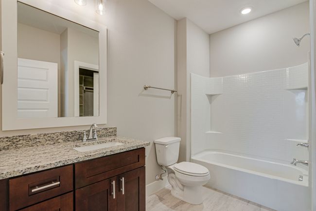UNIT-105 - 115 W Jones St, Condo with 2 bedrooms, 2 bathrooms and null parking in Krum TX | Image 14