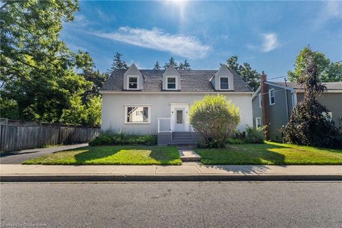 55 Wellington St S, Dundas, ON, L9H3G3 | Card Image