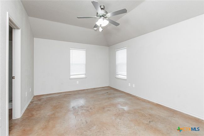 6903 Oliver Loving Dr, House other with 5 bedrooms, 3 bathrooms and null parking in Killeen TX | Image 10