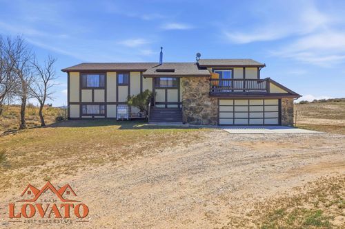 8635 E Quartz Cir, Evansville, WY, 82636-9624 | Card Image