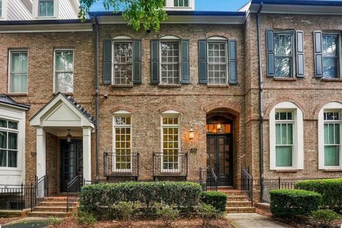 657 Lockton Pl, Sandy Springs, GA, 30342-5044 | Card Image