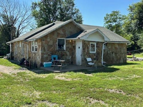 12074 S 1600 Rd, Nevada, MO, 64772-7743 | Card Image