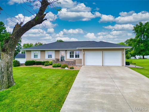 1204 S Walnut Ave, SALISBURY, MO, 65281-1226 | Card Image