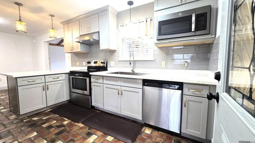 463 W Chalfont Dr, Baton Rouge, LA, 70819-3324 | Card Image