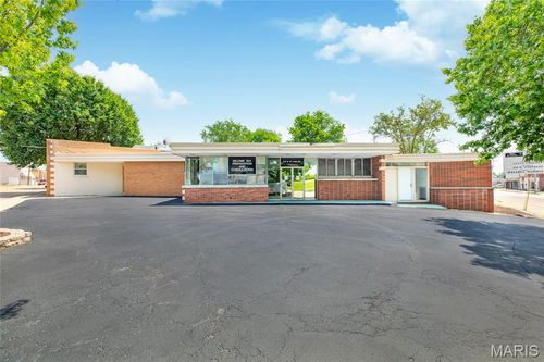 325 Smith Ave, East Alton, IL, 62024-1157 | Card Image